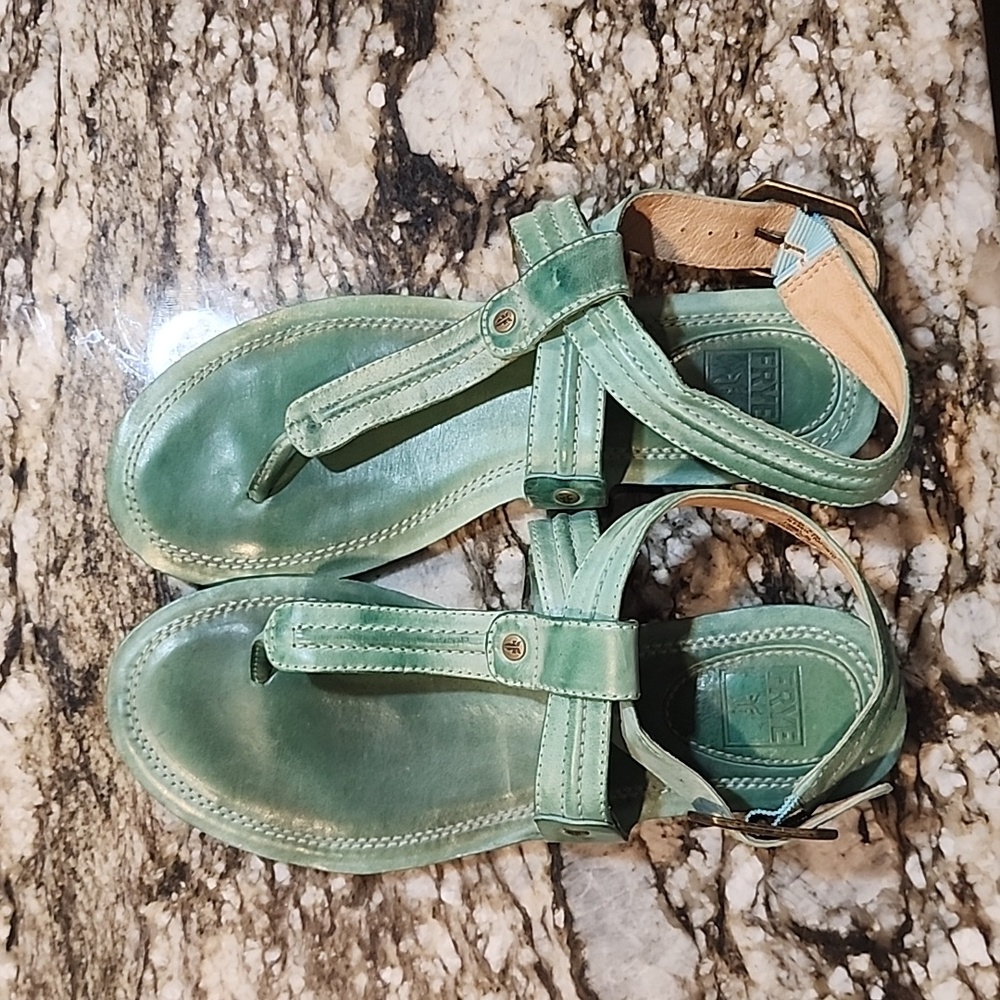Frye Alessia Trapunto green sandals size 8 1/2